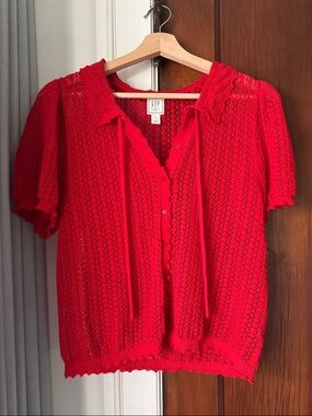 GAP Red Short-Sleeve Openwork Knit Blouse with Tie Neck